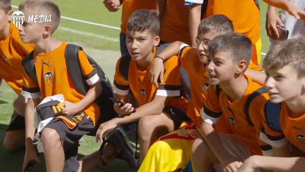 Gattuso welcomes kids from Valencia Academy Centre in Italy